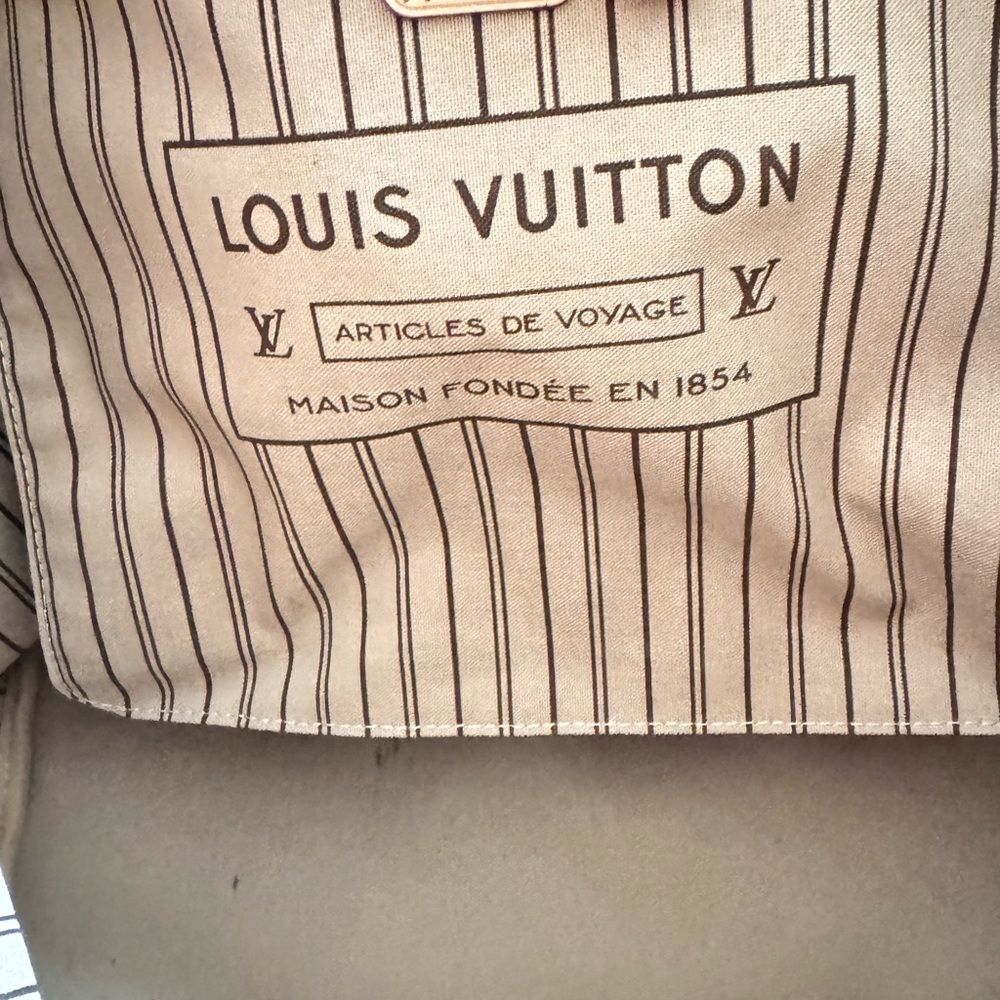 Authentic Louis Vuitton Neverfull GM - Picture 8 of 10